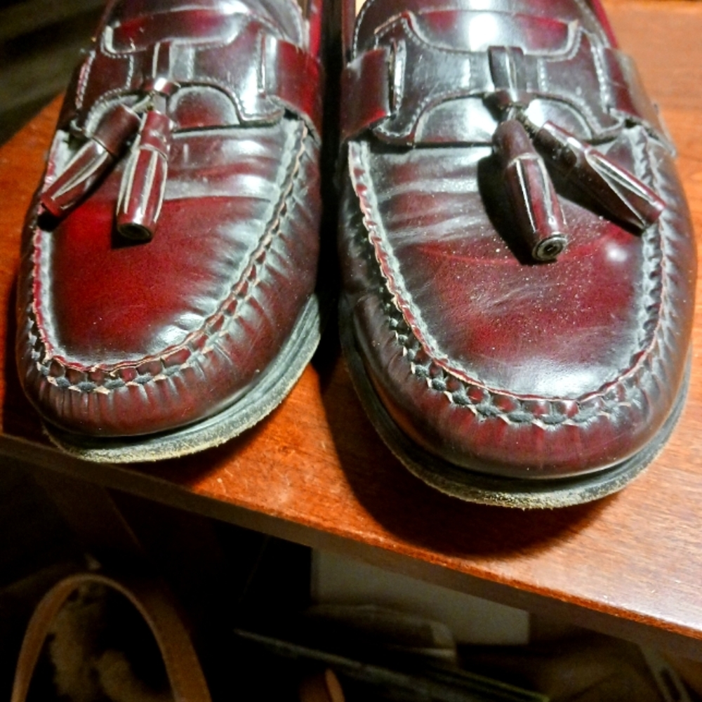 G. H. BASS Loafers with tassels.   10-1/2 M very good condition - Picture 2 of 5